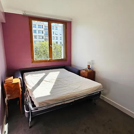 Big & Calm Familial With Balcony, Car Parking And Free Wifi