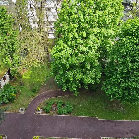 Big & Calm Familial With Balcony, Car Parking And Free Wifi Apartment