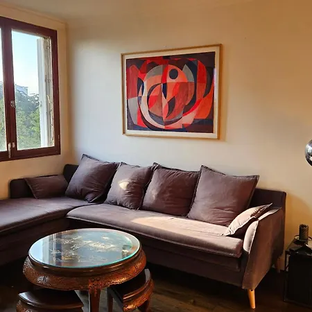Big & Calm Familial With Balcony, Car Parking And Free Wifi アパート