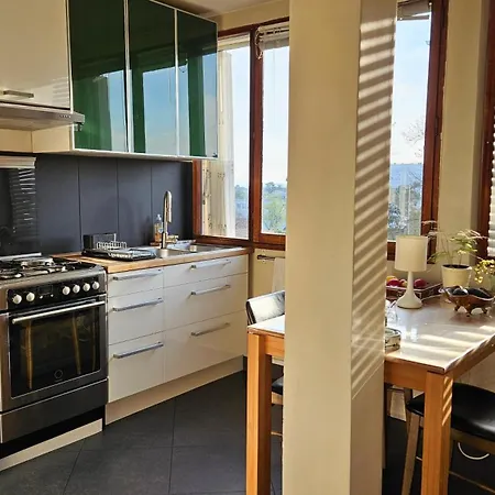 Big & Calm Familial With Balcony, Car Parking And Free Wifi Villejuif