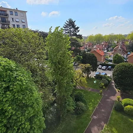 Big & Calm Familial With Balcony, Car Parking And Free Wifi