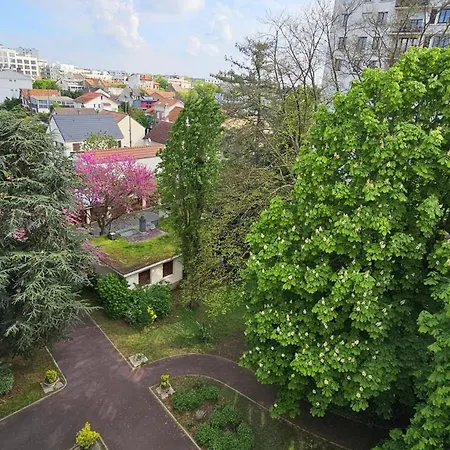 Big & Calm Familial With Balcony, Car Parking And Free Wifi Apartment Villejuif